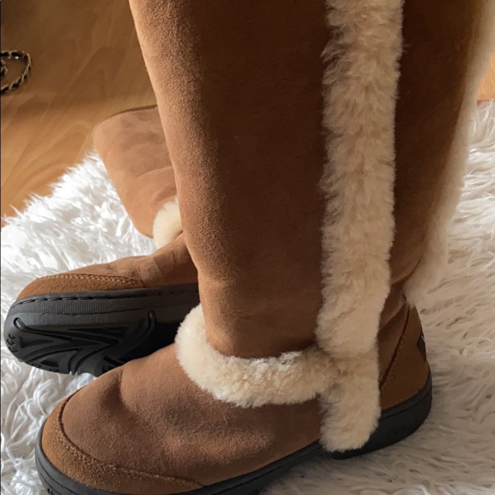 UGG SUNBURST
